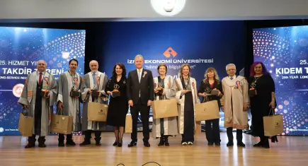 İEÜ 25’inci yaşını coşkuyla kutladı