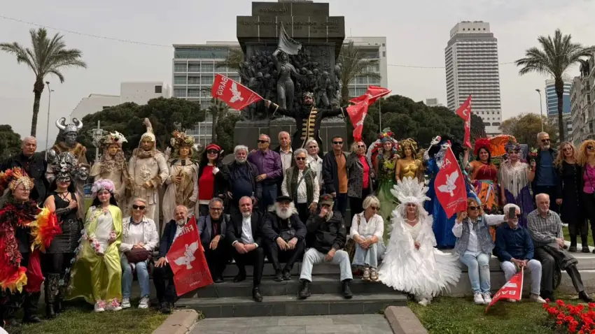 İzmir’de üç günlük sanat şöleni: 7. Uluslararası Amazonlar ve Titanlar Sanat Buluşması başladı haberinin görseli