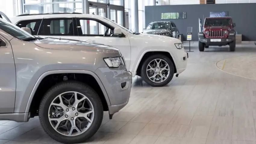 Orta Doğu'da otomotiv pazarı daralıyor: Satışlarda yüzde 60'a varan düşüş haberinin görseli