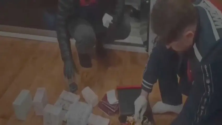 Altın piyasasında dev sahtecilik soruşturması: Holding bünyesindeki 4 şirkete operasyon haberinin görseli