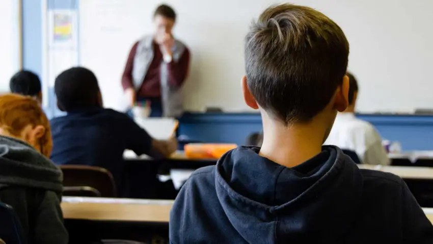 Derin Yoksulluk Ağı: Çocukları kuşatan şiddet sarmalı büyüyor haberinin görseli