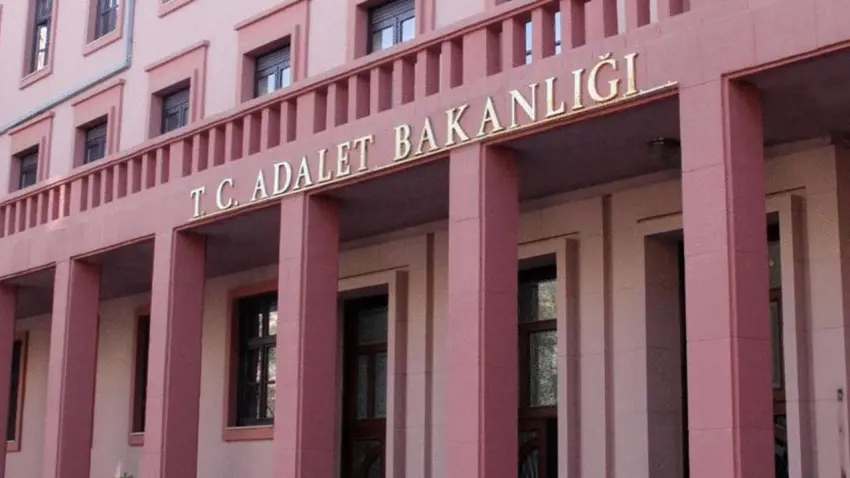 Dev istihdam fırsatı için geri sayım: Adalet Bakanlığı 15 bin personel alımı ne zaman yapılacak? haberinin görseli