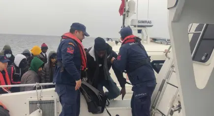 İzmir haber: Urla açıklarında 26 düzensiz göçmen kurtarıldı