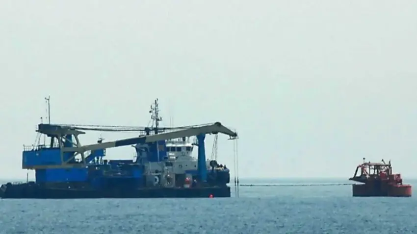 Karadeniz’de İHA saldırısı: Petrol tankeri vuruldu, Türk kaptan yaralı haberinin görseli