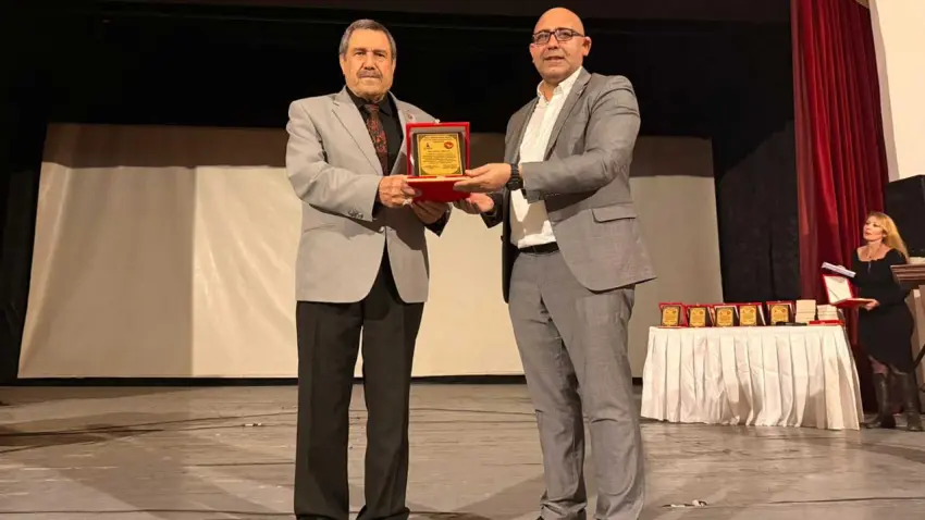 Sanat buluşmasında İLKSES Gazetesi’ne Kent Kültürü Ödülü haberinin görseli