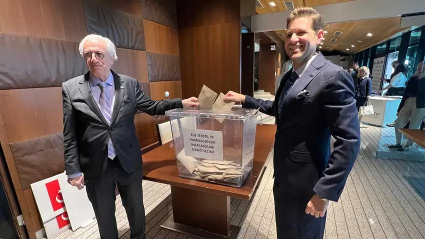 8 yıllık dönem sona erdi; Eskinazi başkanlığı Turan Göksan’a devretti haberinin görseli