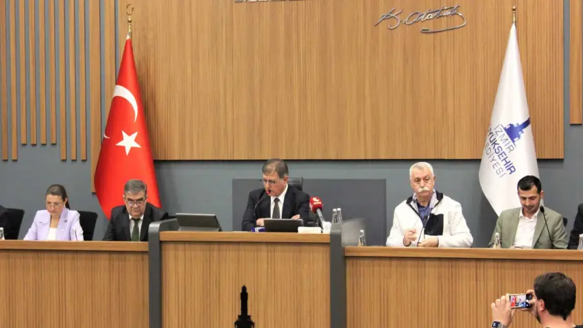 Bornova’daki geri kazanım tesisi planı istifalı tartışmalara sahne oldu