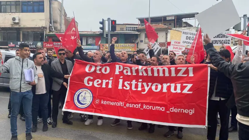 Kemeraltı’nda otopark isyanı: Esnaf kepenk indirdi