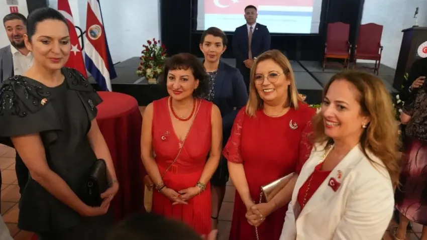 Kosta Rika First Lady’si İzmir’e gelecek haberinin görseli