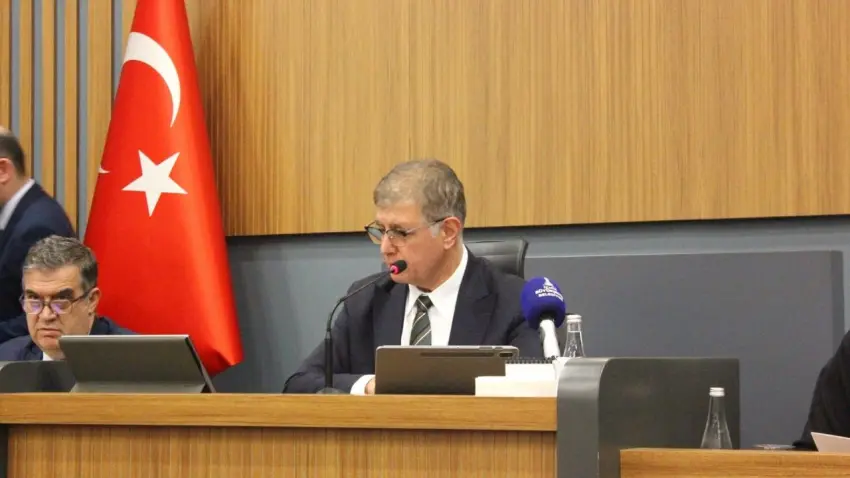 Tugay’dan Uzundere açıklaması: Allah İzmir’i böyle insanlardan korusun haberinin görseli