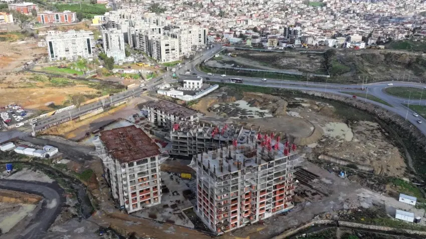 Uzundere’de kentsel dönüşüm tartışması sürüyor: Mağdurlardan Baştan Tugay’a tepki haberinin görseli