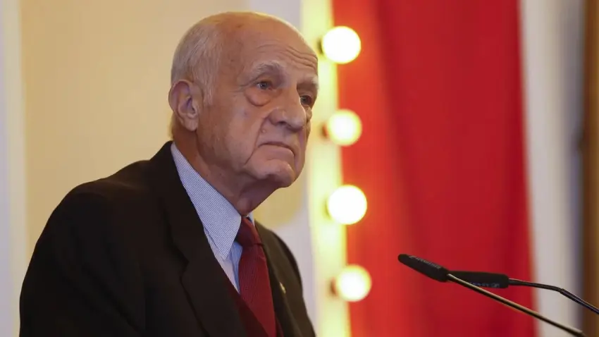 İnan Kıraç’ın evliliğinin iptali kararı istinaftan geçti: Hukuka uygun bulundu haberinin görseli