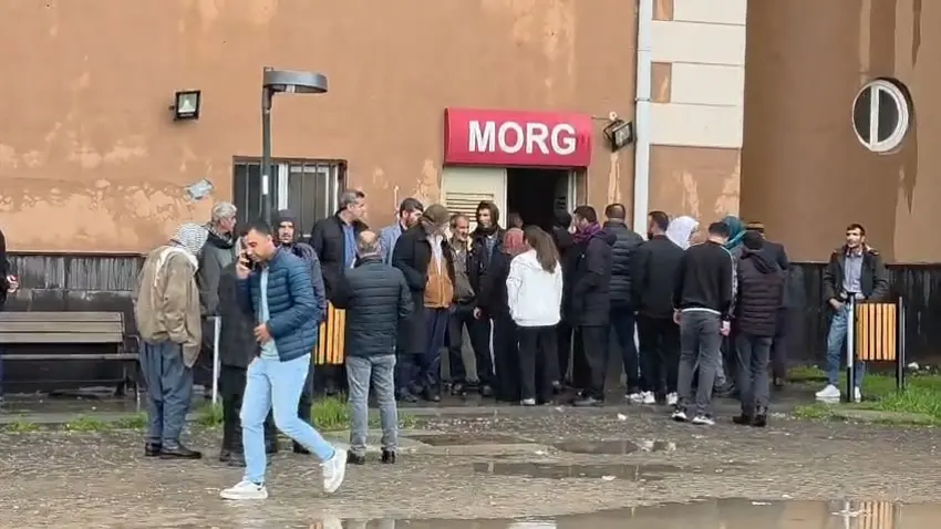 Okul bahçesine yıldırım düştü: 2 çocuk yaşamını yitirdi haberinin görseli