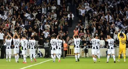 Süper Lig'den amatörün eşiğine: Altay, son haftada 3. Lig'e tutundu