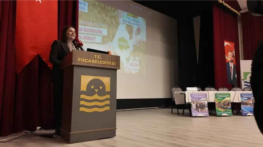 Bilim, siyaset ve çiftçiler Foça’da tarım için buluştu haberinin görseli