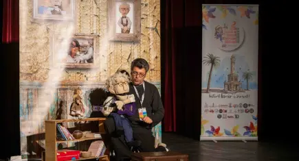 Bornova’da çocuklara tiyatro şöleni