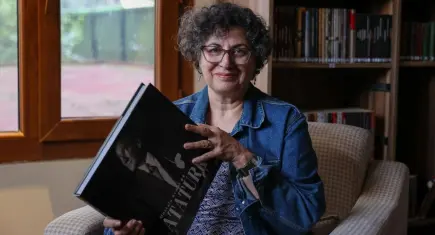 İspanyol kadın, Cumhuriyet Kütüphanesi’nin müdavimi oldu