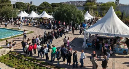 İZKİTAP yoğun ilgi görüyor