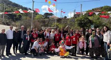 Karşıyaka Sancaklı’da 23 Nisan şenliği: Çocukların mutluluğu görülmeye değerdi