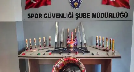 Kocaeli’de taraftar denetimi: Döner bıçakları ve patlayıcılar ele geçirildi