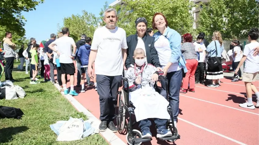 Kanser hastası &ccedil;ocuk