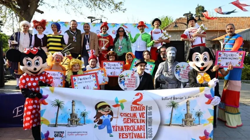 Efes Selçuk’ta Tiyatro Festivali coşkuyla sona erdi