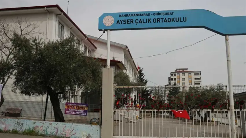 Saldırının yaşandığı okulda yönetim krizi: Öğrenci notlarında usulsüzlük yapıldığı ortaya çıktı haberinin görseli