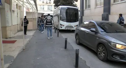 Ataşehir Belediyesi’ne operasyon: Onursal Adıgüzel dahil 20 şüpheli adliyeye sevk edildi