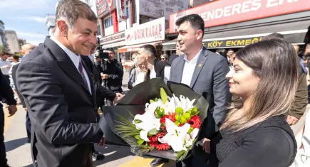 Başkan Tugay Menderes’te teşekkür ziyaretlerini sürdürdü