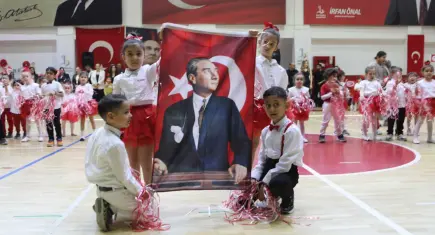 Bayraklı’da 23 Nisan coşkusu çocuk etkinlikleriyle sürüyor