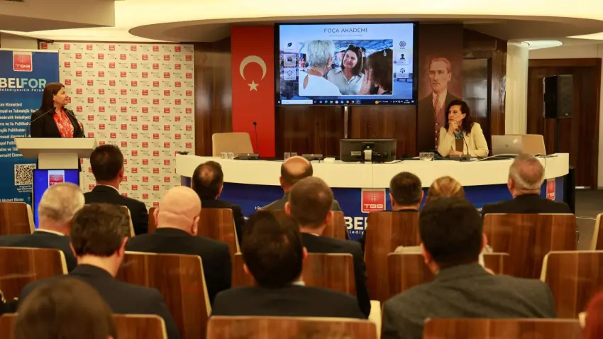 Foça Belediyesi’nin projeleri BELFOR’da tanıtıldı haberinin görseli