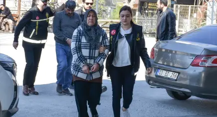 Halı silkelediği için komşularını öldüren karı koca tutuklandı