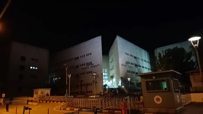 Nilüfer Belediyesi rüşvet davasında duruşma yarına ertelendi haberinin görseli