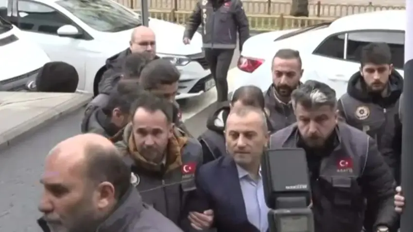 Tunceli eski Valisi Tuncay Sonel adliyeye böyle sevk edildi haberinin görseli