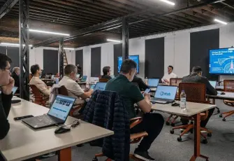 İzmir Büyükşehir Belediyesi’nden şube müdürlerine yapay zeka eğitimi