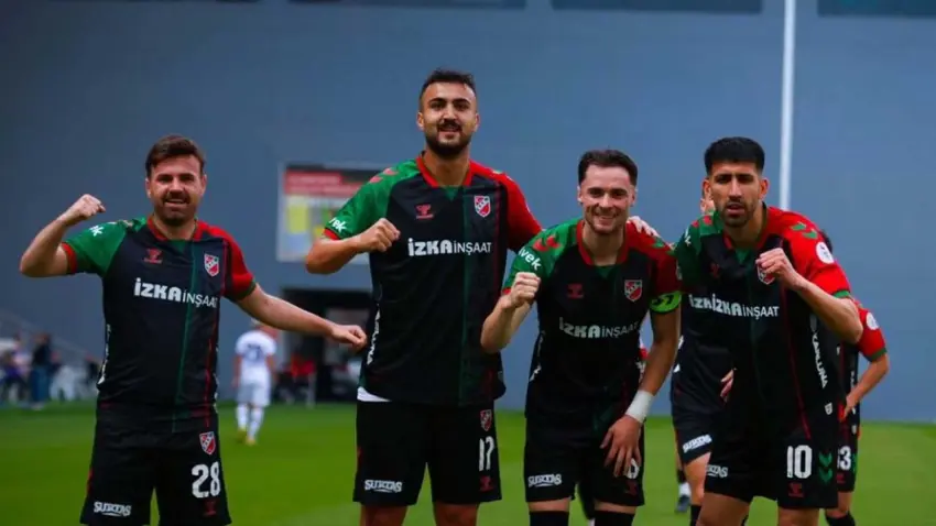 Karşıyaka play-off finallerine tecrübeli kadrosuyla hazırlanıyor