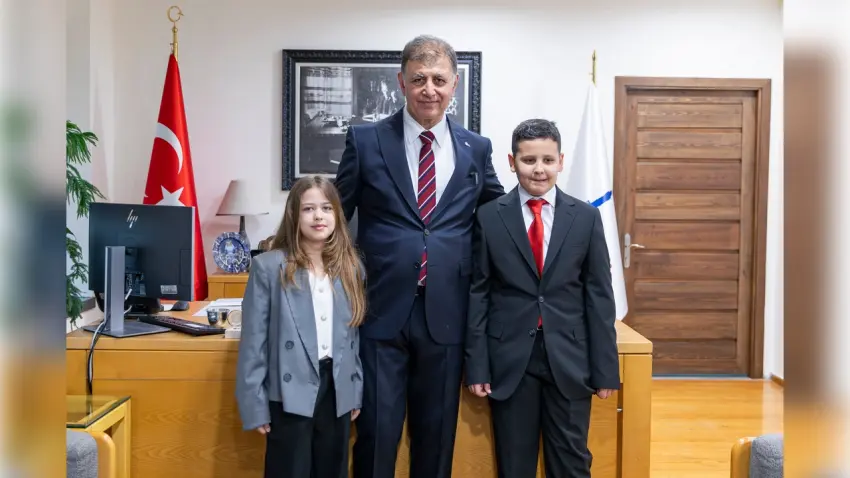 23 Nisan’da başkanlık koltuğu çocukların: Meryem ve Aras’tan güvenli gelecek mesajı haberinin görseli