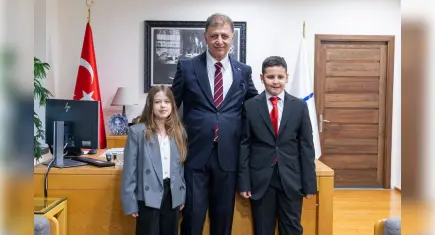 23 Nisan’da başkanlık koltuğu çocukların: Meryem ve Aras’tan güvenli gelecek mesajı