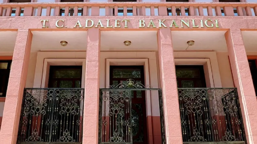 Adalet Bakanlığı’nda yeni yapılanma: 7 yeni daire başkanlığı kuruldu haberinin görseli