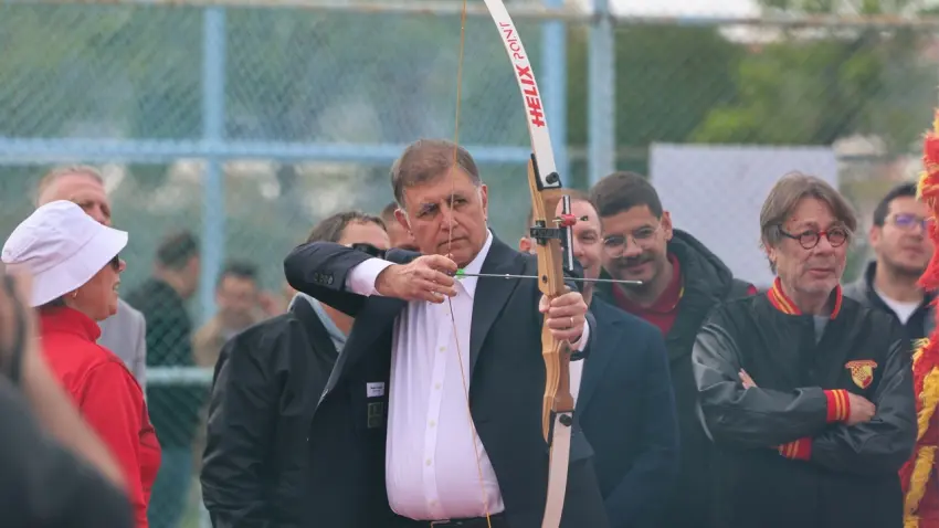 Başkan Cemil Tugay, 23 Nisan’da çocuklarla spor etkinliğinde buluştu haberinin görseli