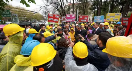 CHP lideri Özgür Özel’den maden işçilerine ziyaret
