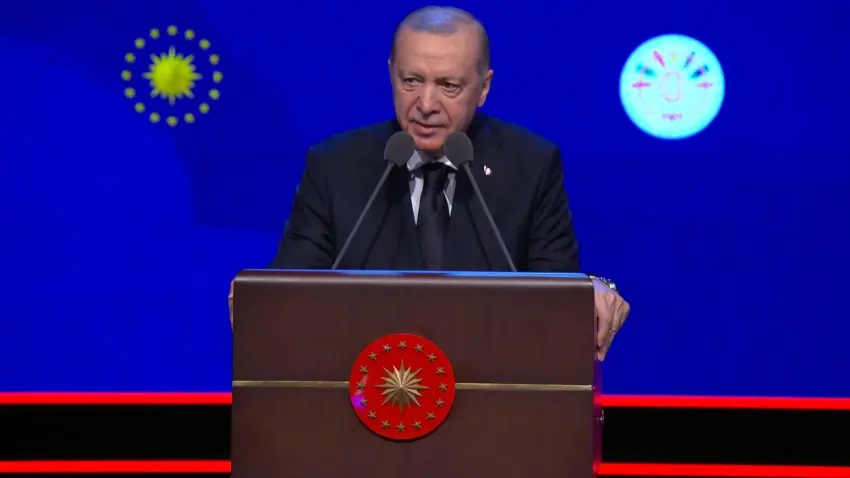 Cumhurbaşkanı Erdoğan: Çocukların gözyaşlarını silmek için gayret ediyoruz haberinin görseli