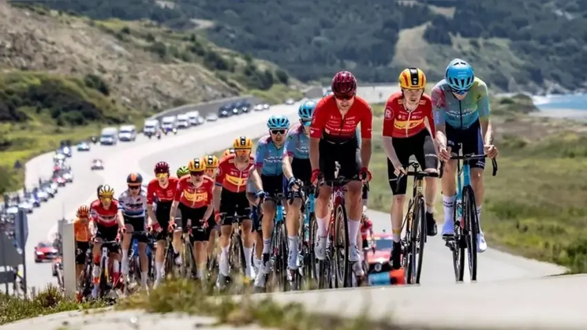 Cumhurbaşkanlığı Bisiklet Turu Çeşme’den başlıyor: 161 sporcu pedal çevirecek haberinin görseli