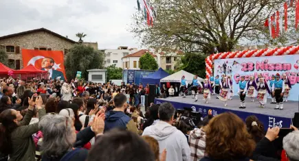 Efes Selçuk’ta 23 Nisan, Sokak Oyunları Şenliği ile kutlandı