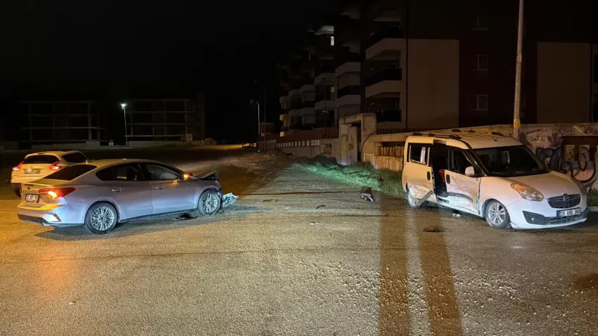 Eskişehir’de alkollü sürücü ile ehliyetsiz sürücü çarpıştı haberinin görseli