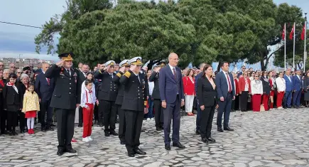 Foça’da 23 Nisan Bayramı coşkuyla kutlandı