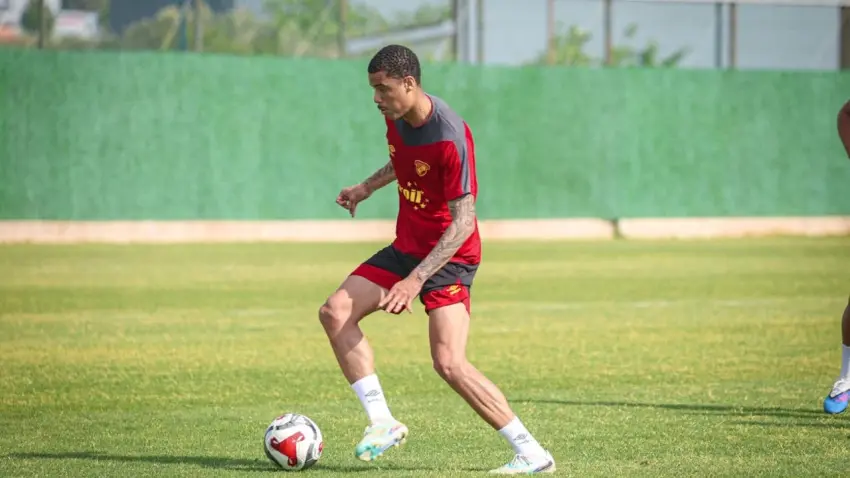 Göztepe, Antalyaspor maçı için hazırlıklarını sürdürüyor haberinin görseli