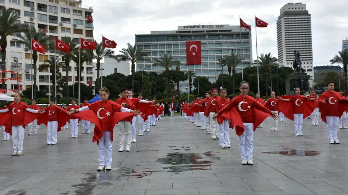 İzmir’de 23 Nisan coşkusu görseli