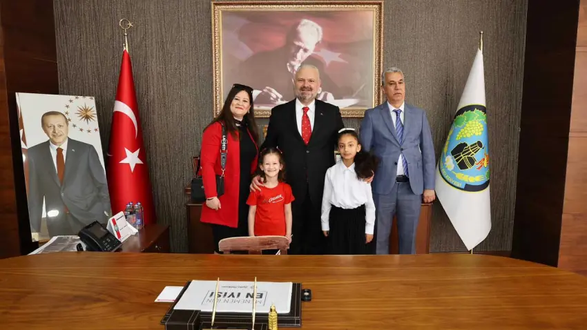 Menemen’de coşkulu 23 Nisan kutlaması haberinin görseli