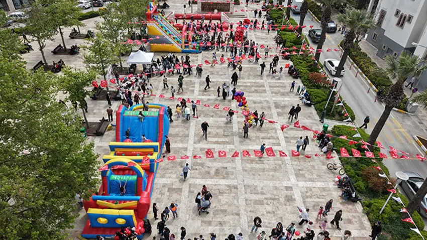 Urla’da 23 Nisan’a yakışan kutlama: 106. yıl coşkusu haberinin görseli